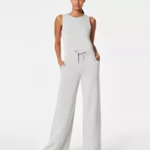 SPANX | AirEssentials® Half Zip Sweater & Wide Leg Pant (Size XS) - Picture 8 of 9